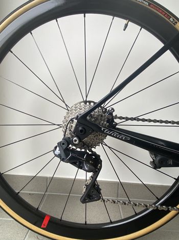 Used Wilier Cento1NDR SHIMANO ULTEGRA Di2 8070 2020 Road & Gravel, Black — image 3 of 9