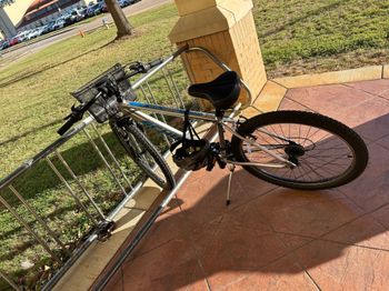 Used Schwinn High Timber 27.5 2024 Mountainbike, Light Gray — image 1 of 3