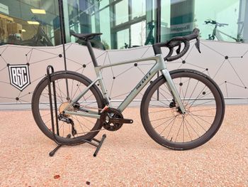 Used Scott Addict RC 30 2025 Road & Gravel, Black — image 1 of 16