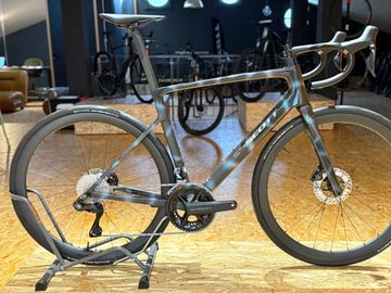 Used Scott Addict RC 10 2025 Road & Gravel