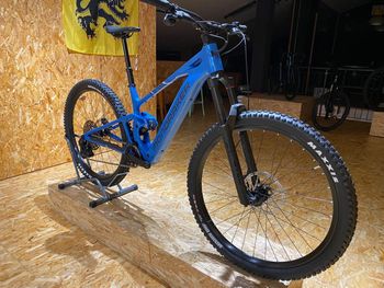 Used Mondraker SLY R 2025 Mountainbike, Blue — image 3 of 6