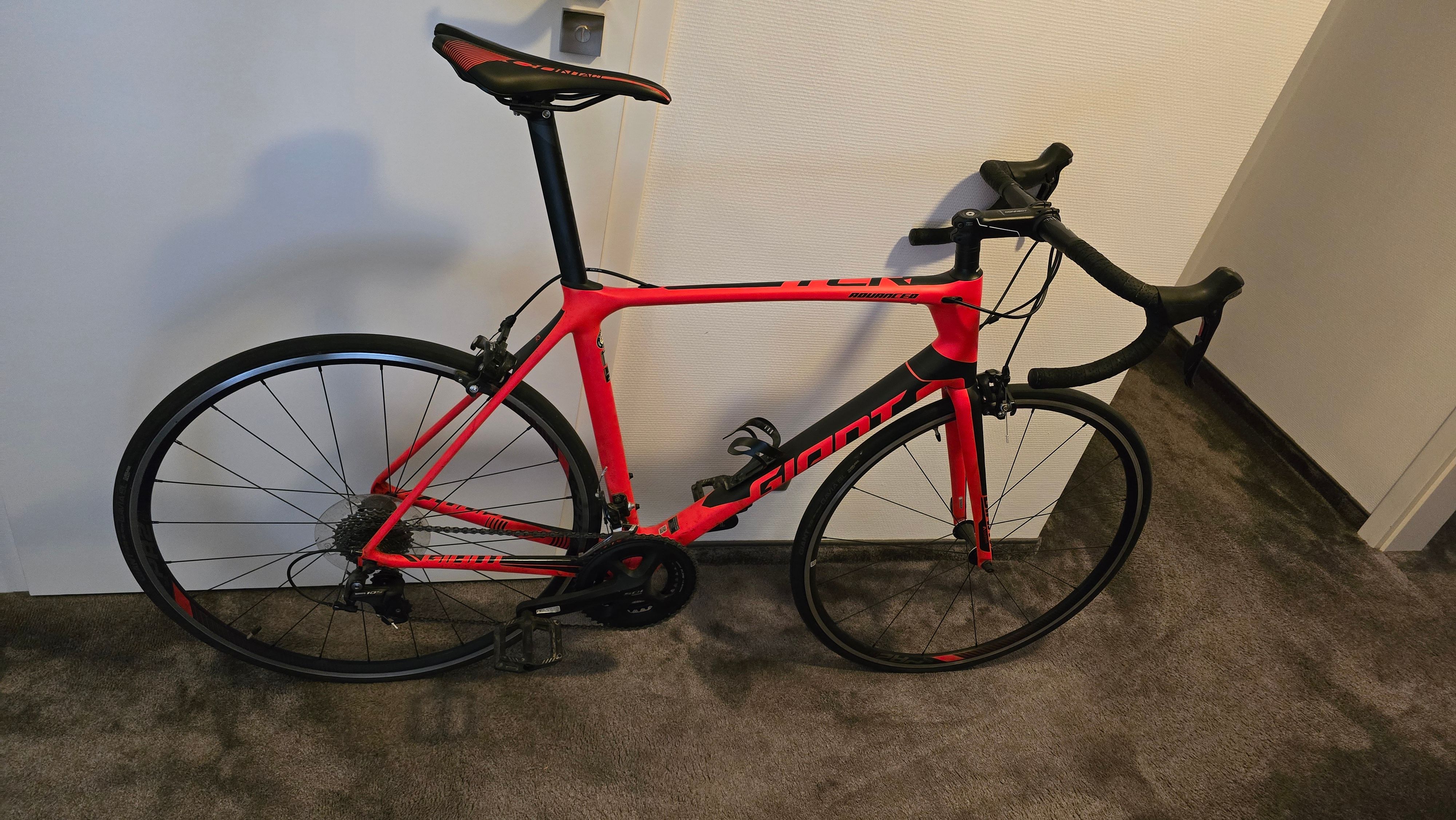 Giant TCR Advanced 2 used in L buycycle