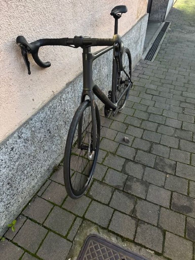 Used Scott Addict 20 2023 2023 Road & Gravel, Black — image 4 of 4