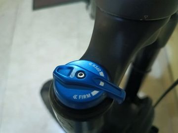 Gebrauchtes Mondraker NEAT R 2024 2024 Mountainbike, Hellgrau, 29 — Bild 3 von 10