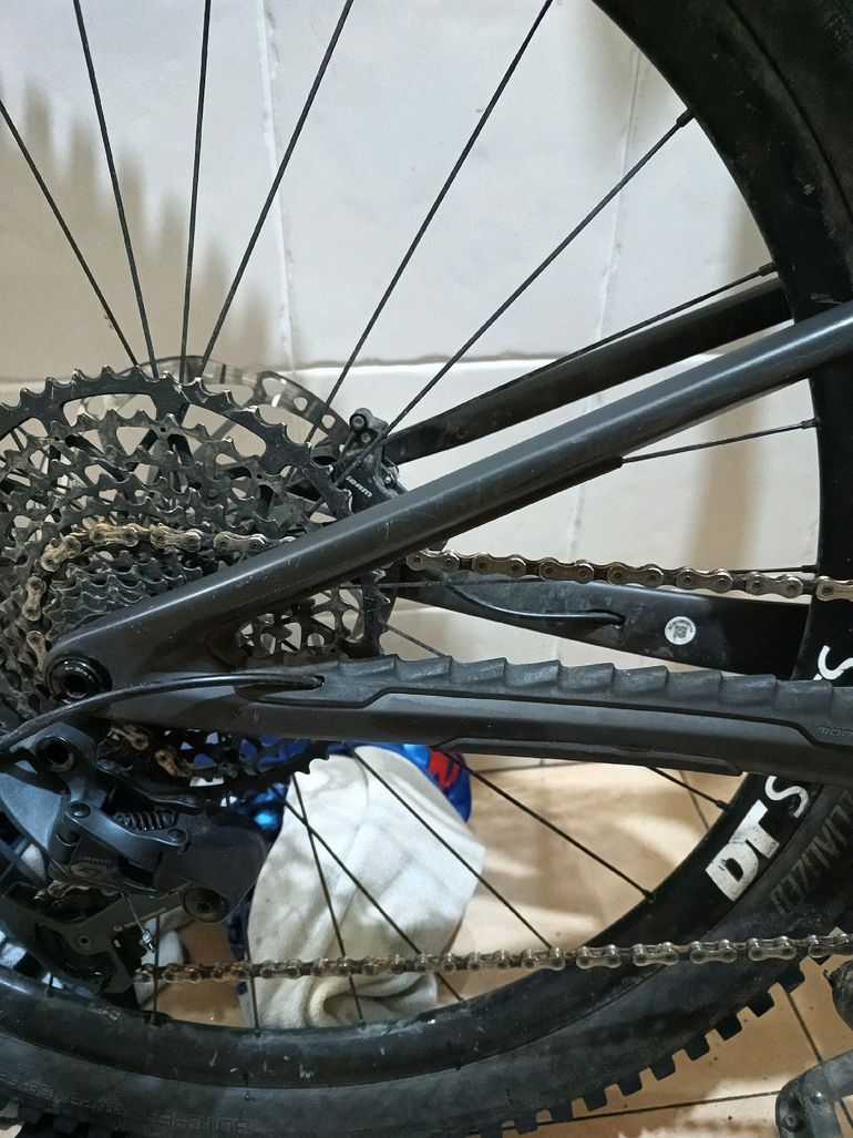 Używany Mondraker NEAT R 2024 2024 Mountainbike — zdjęcie 7 z 10