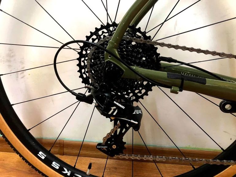 Used Serious Gravix Pro 2021 Road & Gravel — image 5 of 8