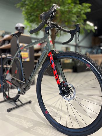 Tweedehands Pure RNR 2024 Road & Gravel — afbeelding 2 van 3