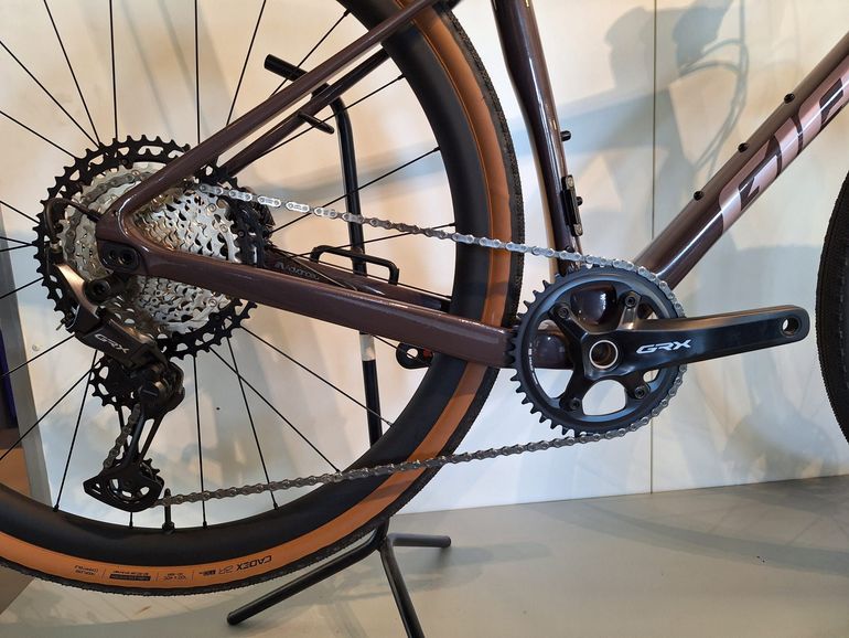 Gebrauchtes Giant Revolt Advanced 0 2023 2023 Road & Gravel, Violett — Bild 3 von 13