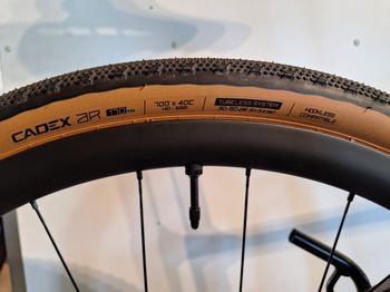 Gebrauchtes Giant Revolt Advanced 0 2023 2023 Road & Gravel, Violett — Bild 6 von 13