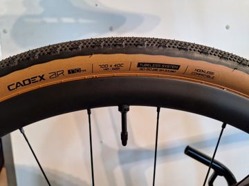 Used Giant Revolt Advanced 0 2023 2023 Road & Gravel, Purple — image 6 of 13