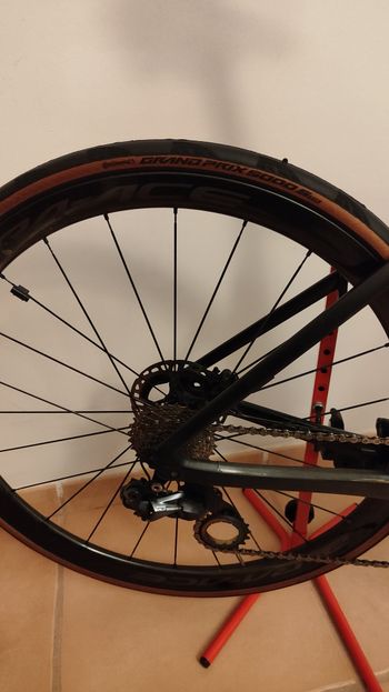 Used Canyon Aeroad CF SLX Disc 8.0 Di2 2018 2018 Road & Gravel — image 8 of 12