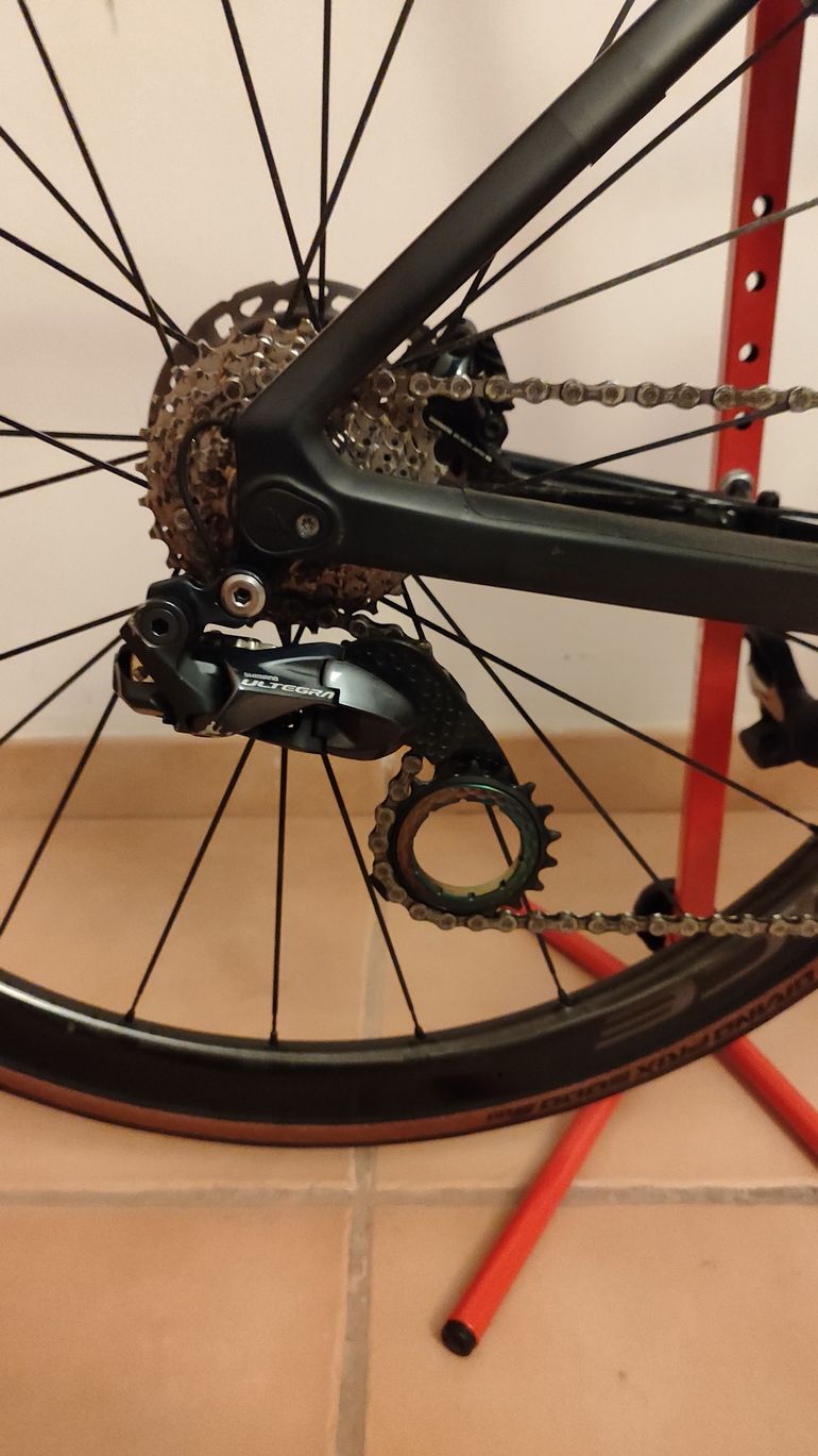 Used Canyon Aeroad CF SLX Disc 8.0 Di2 2018 2018 Road & Gravel — image 12 of 12