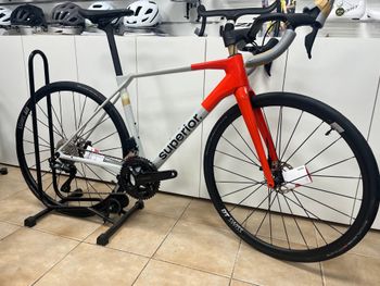 Used Superior X-ROAD TEAM ELITE 2025 Road & Gravel, Light Gray — image 1 of 5