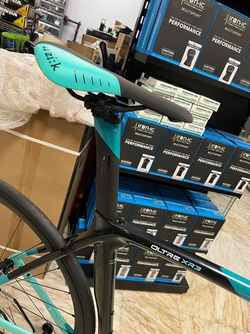 Käytetty Bianchi Oltre XR3 Frameset 2024 Road & Gravel — kuva 5 / 6