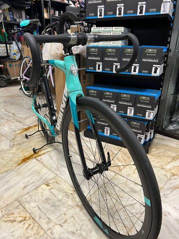 Käytetty Bianchi Oltre XR3 Frameset 2024 Road & Gravel — kuva 3 / 6