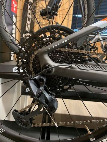 Brugt Mondraker F-PODIUM CARBON 2023 2023 Mountainbike — billede 5 af 5