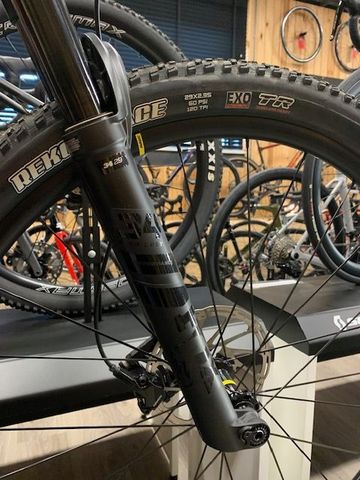 Brugt Mondraker F-PODIUM CARBON 2023 2023 Mountainbike — billede 3 af 5