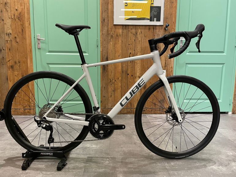 Used CUBE Attain SLX 2025 Road & Gravel — image 1 of 3
