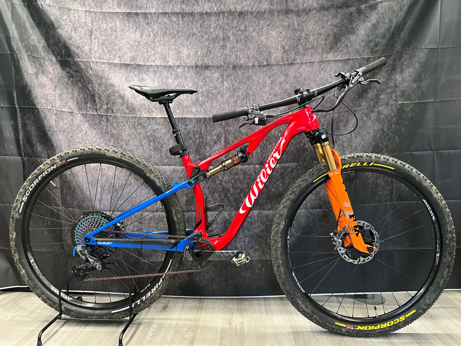 VTT Tout Suspendu Wilier Urta SLR M - Carbone - 12 Vitesses - Noir - Taille M
