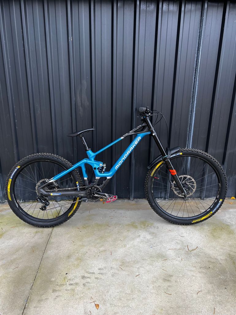 Mondraker SUMMUM CARBON R 2023 2023 Mountainbike usato, Blu — immagine 1 di 8