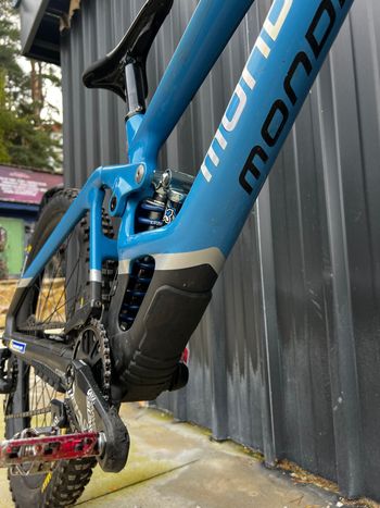 Mondraker SUMMUM CARBON R 2023 2023 Mountainbike usato, Blu — immagine 7 di 8