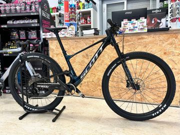 Used Scott Spark RC Team 2025 Mountainbike, Blue — image 1 of 8