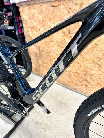 Used Scott Spark RC Team 2025 Mountainbike, Blue — image 3 of 8