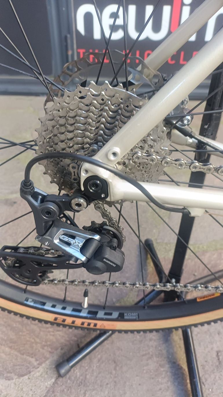Used Cannondale Topstone 0 2023 2023 Road & Gravel, Light Gray — image 4 of 5