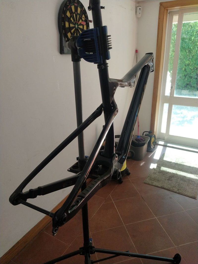 Orbea OIZ M PRO TR 2022 Frameset 2022 Mountainbike usato, Blu — immagine 3 di 3