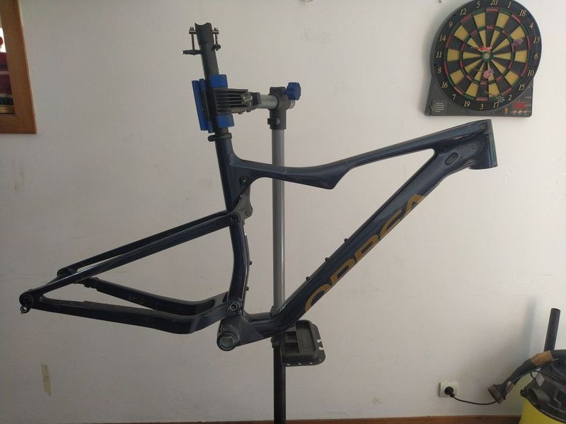 Orbea OIZ M PRO TR 2022 Frameset 2022 Mountainbike usato, Blu — immagine 1 di 3
