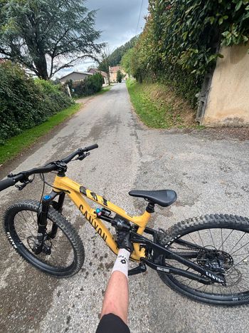 Used Canyon Torque 29 AL 6 2022 2022 Mountainbike — image 2 of 11