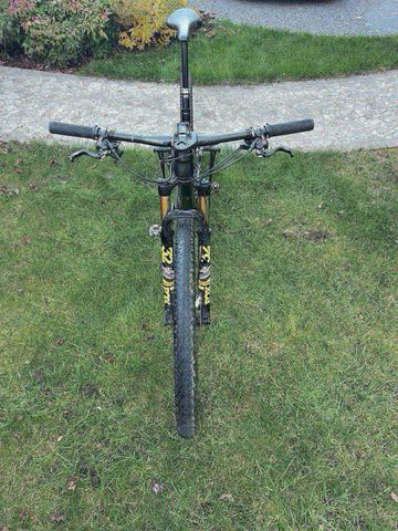 Used Trek Supercaliber 9.8 XT 2023 2023 Mountainbike, Black, 29 — image 3 of 8