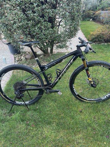 Used Trek Supercaliber 9.8 XT 2023 2023 Mountainbike — image 2 of 8