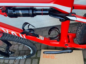 Used Canyon Lux CF SL 8.0 2020 2020 Mountainbike, Red, 29 — image 5 of 11