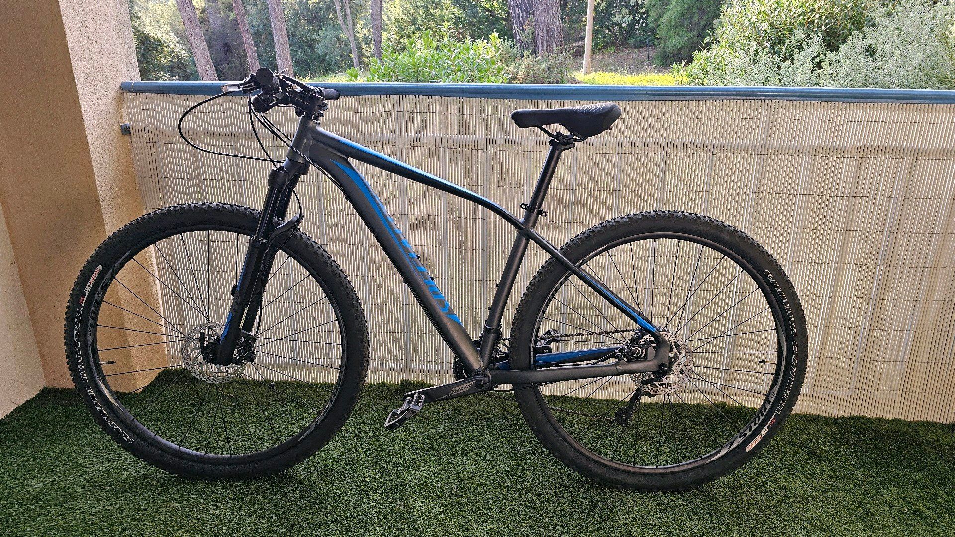 Specialized Rockhopper Expert 29 used in M buycycle