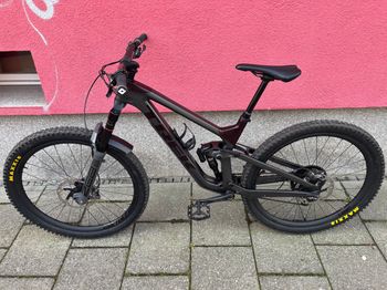 Used Trek Slash 9.8 XT 2022 2022 Mountainbike, Light Gray, 29 — image 2 of 4
