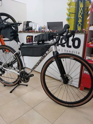 Megamo JAKAR 30 2024 2024 Road & Gravel d'occasion — image 2 sur 4