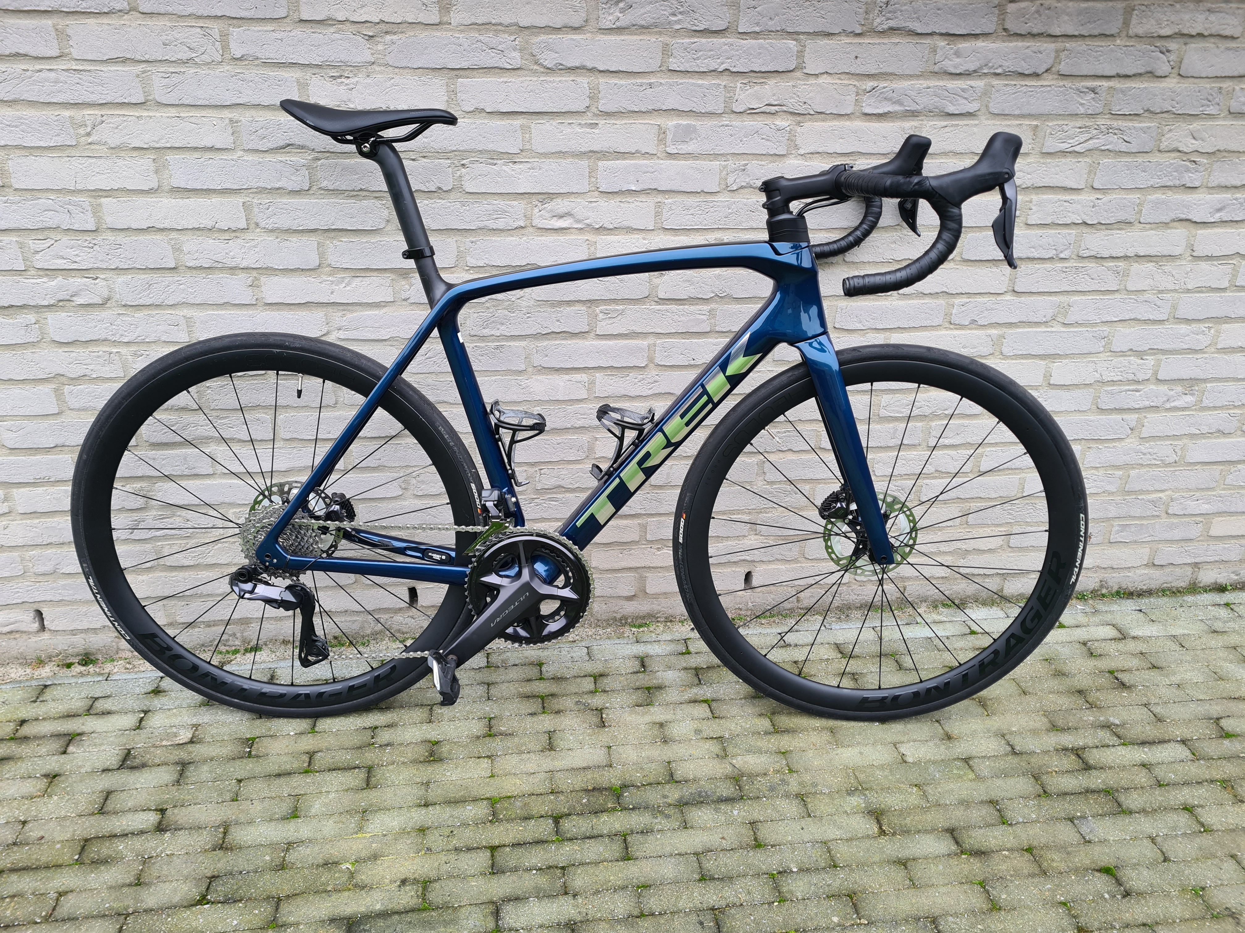 Trek Emonda SL 7 used in 56 cm buycycle