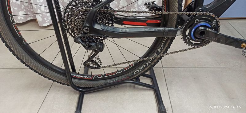 Used Orbea Oiz M20 2019 Mountainbike, Black — image 2 of 4