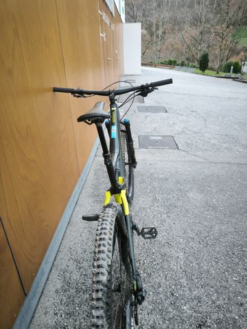 Tweedehands Orbea OCCAM H20 LT 2023 2023 Mountainbike — afbeelding 2 van 8