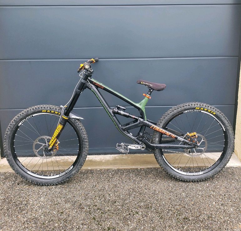 Used Commencal FURIOUS BRITISH COLUMBIA 2018 2018 Mountainbike, Black, 27.5 — image 5 of 5