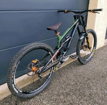 Used Commencal FURIOUS BRITISH COLUMBIA 2018 2018 Mountainbike, Black, 27.5 — image 3 of 5