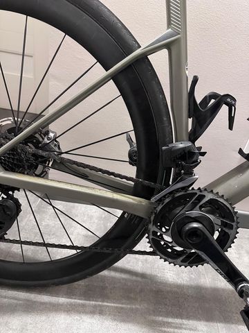 Used BMC Roadmachine 01 TWO P2P 2022 2022 Road & Gravel, Light Gray — image 3 of 4