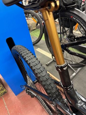 Used Orbea WILD H10 2024 2024 Mountainbike, Black, 29 — image 11 of 15