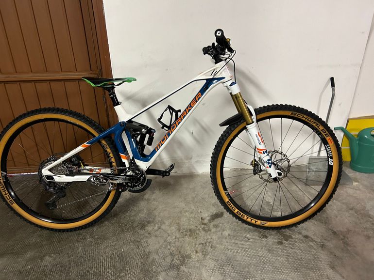 Brugt Mondraker Superfoxy Carbon R 2020 2020 Mountainbike — billede 1 af 12