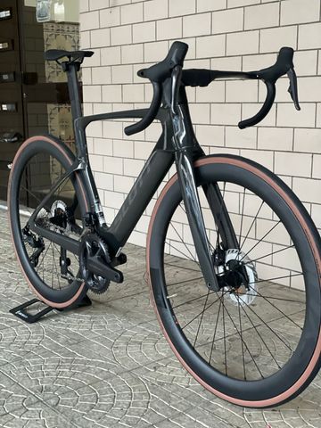 Scott Foil RC 10 2023 2023 Road & Gravel de segunda mano, Negro — imagen 2 de 8