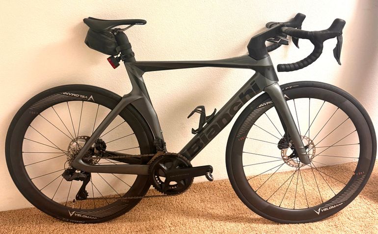 Used Bianchi Oltre Comp Ultegra Di2 2023 2023 Road & Gravel, Black — image 3 of 7