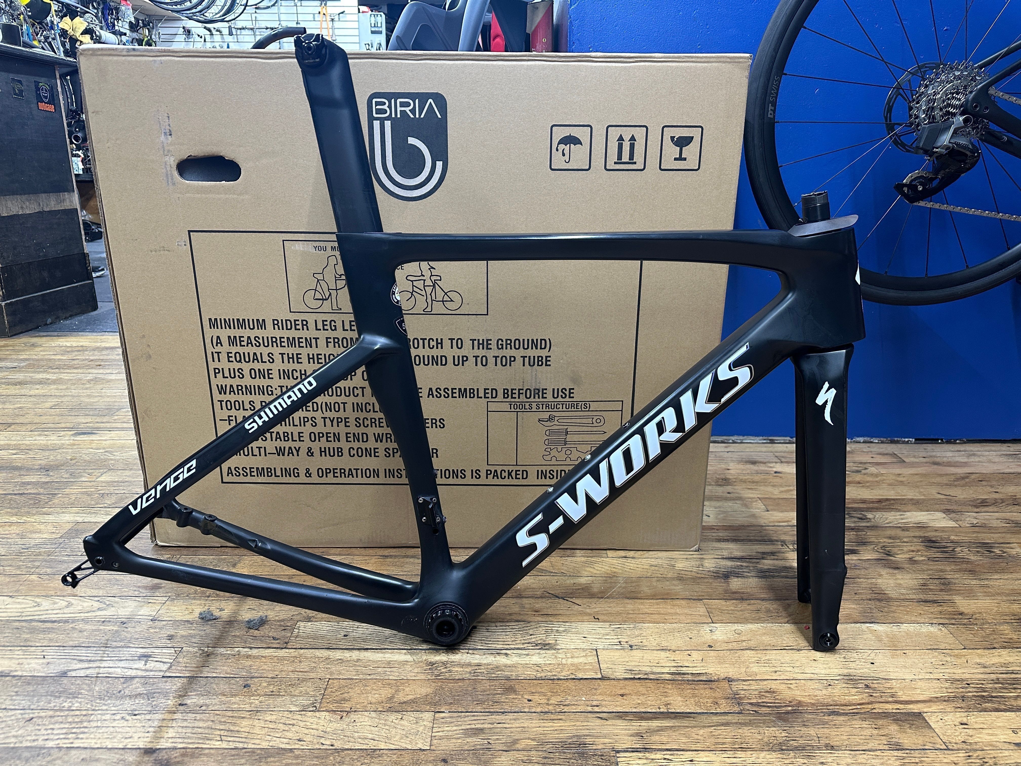 Specialized S-Works Venge Frameset used in 54 cm | buycycle