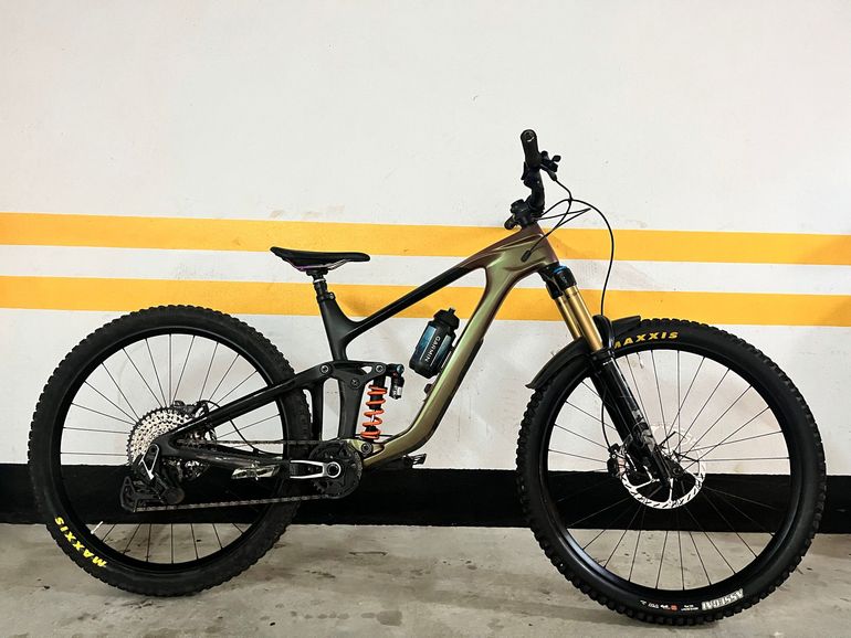 Used Giant Reign Advanced Pro 0 2023 2023 Mountainbike, Orange, 29 — image 1 of 6