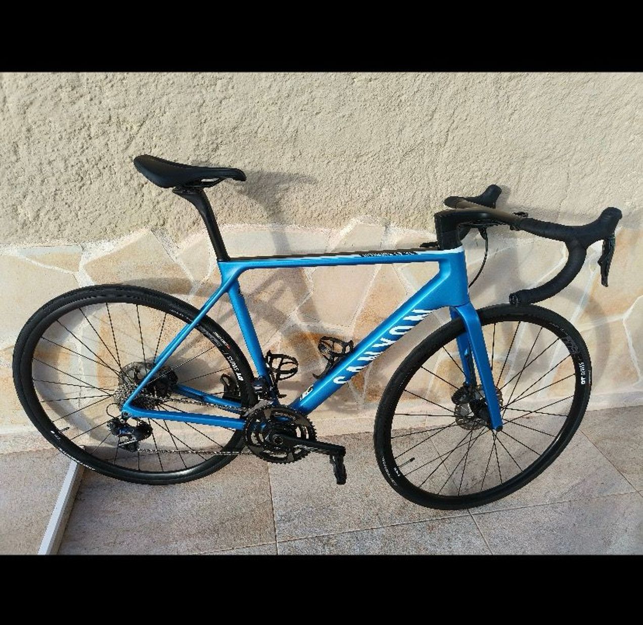 Canyon Ultimate CF SLX Disc 8.0 Di2 used in M | buycycle USA